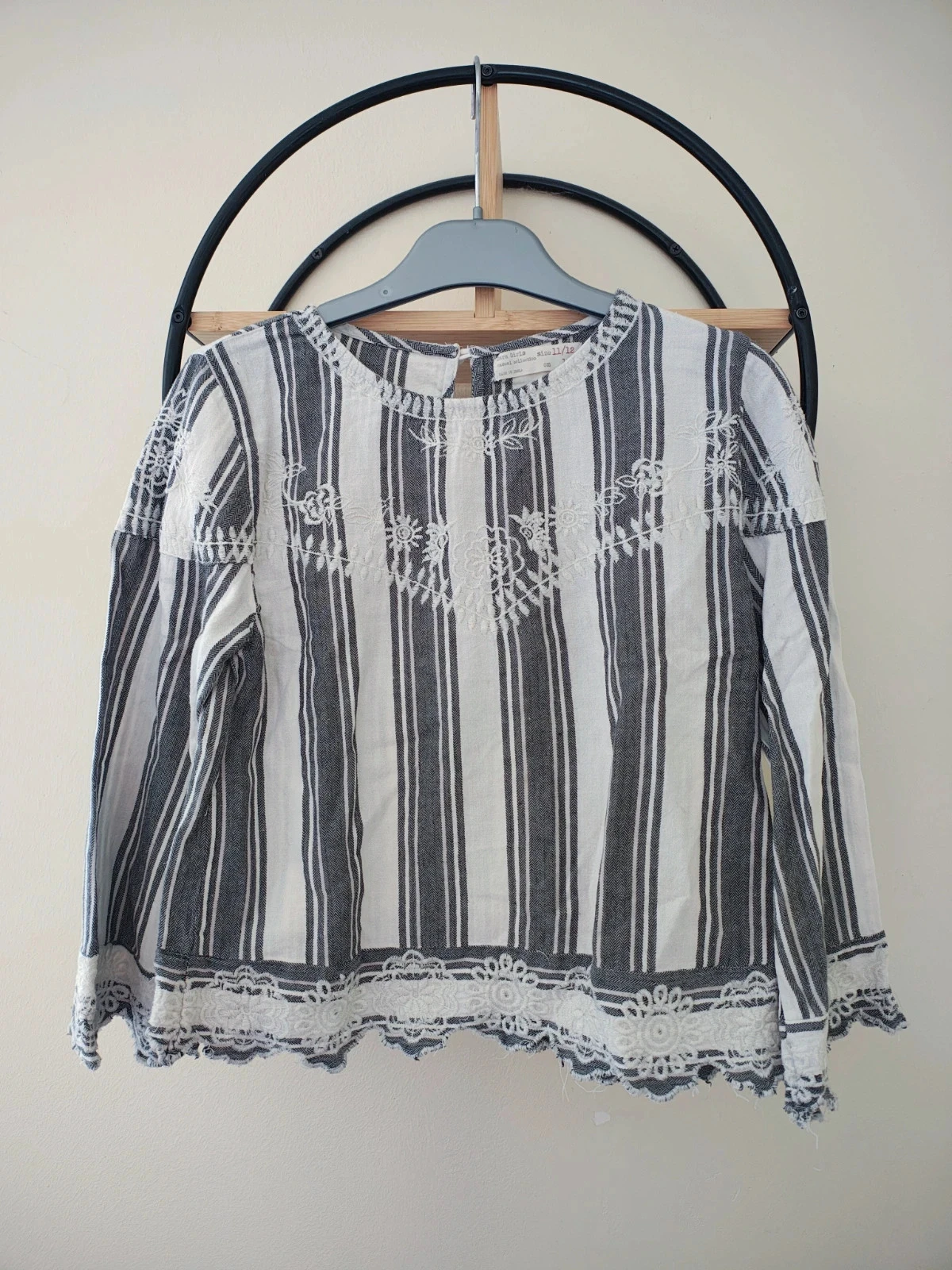 11 12 ans blouse été Zara ( taille plutôt petit)